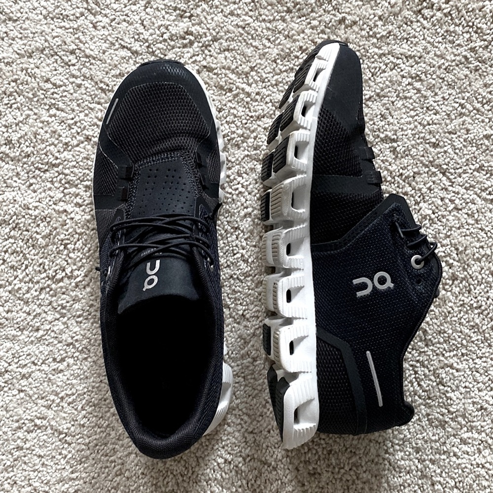 On Cloud Womens Sneaker